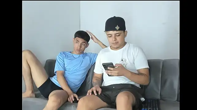 Charlie_Scorpion 라이브 XXX 채팅