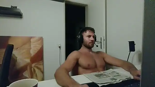 alpha-hunk live XXX chat