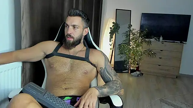 LustyMike_n Live XXX chat