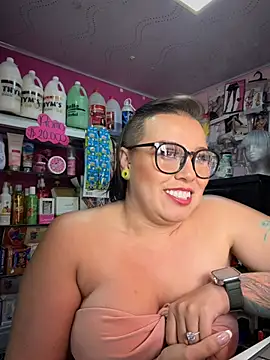 Chat XXX en directo de TamySweetness