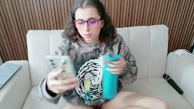 feelena_mysoull's Live XXX Chat