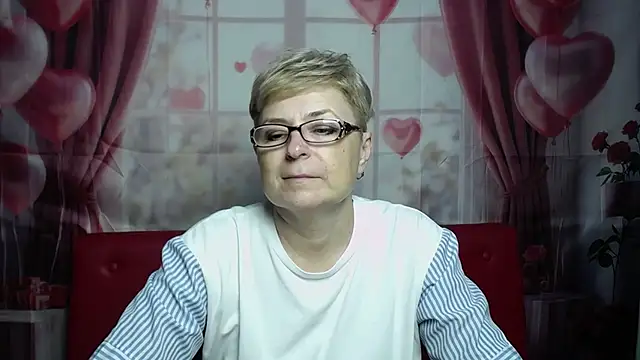 دردشة EmiliaGree الجنسية المباشرة