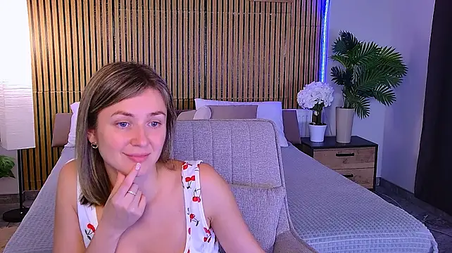 EmeraldGlow's Live XXX Chat