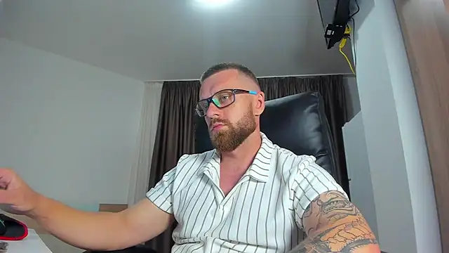 Živý XXX chat Findom_guy