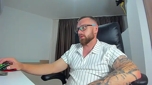 Webkamerová show Findom_guy
