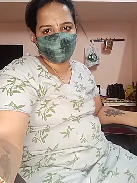 pirainilla Live XXX-Chat