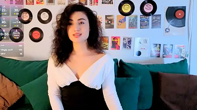 Maya_Rogerss' Live XXX Chat