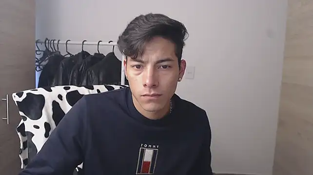 chomelo6's Webcam Show
