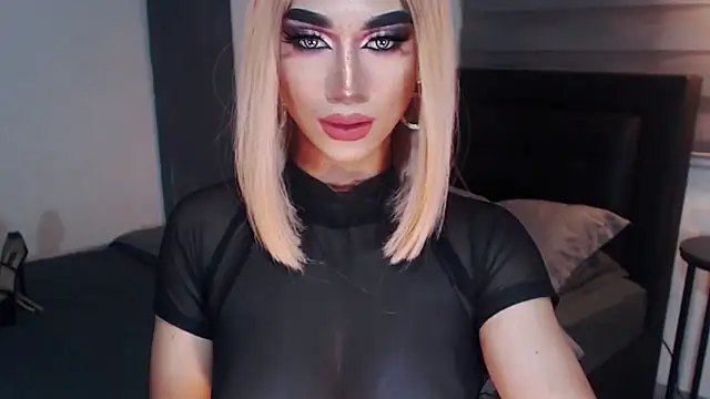 10inDominantAica Pertunjukan Webcam