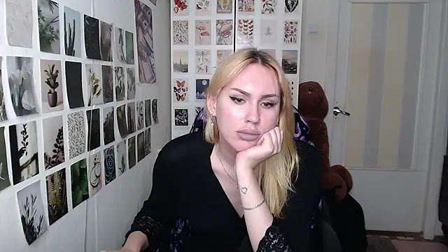 CapriScorpion Live XXX Chat