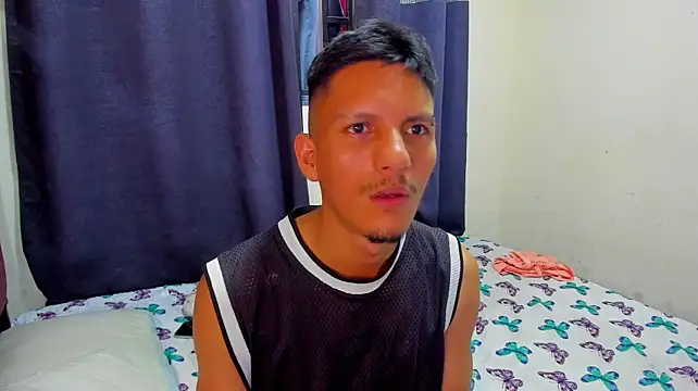 Онлайн чат XXX CleoFoxxx_