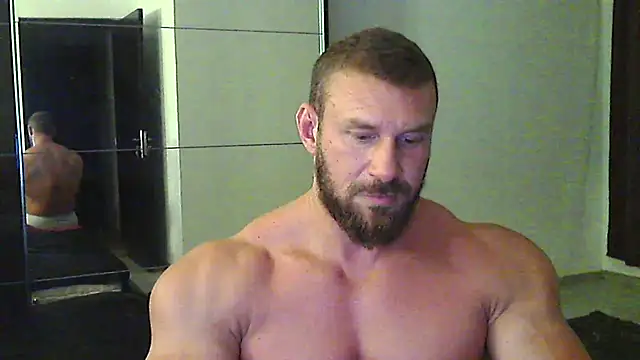 muscularkevin Webcam-Show