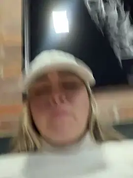 DanielavegaxのライブXXXチャット