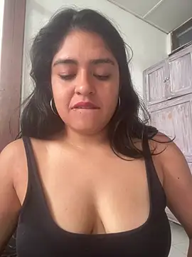 Czat XXX na żywo – EmilyNoir1