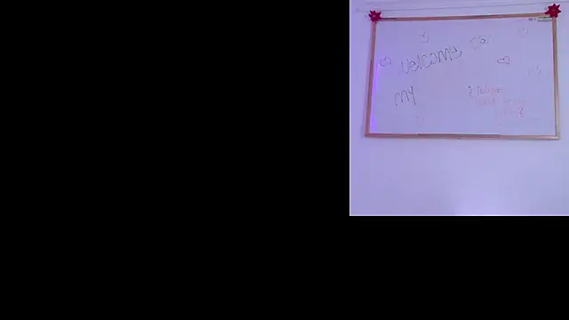 SeleneMore Chat XXX live