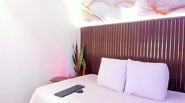 HoneyMilf_ – Live XXX-chat