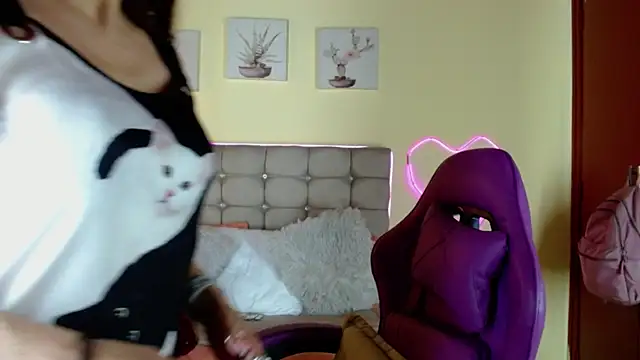 Czat XXX na żywo – _naomi_s