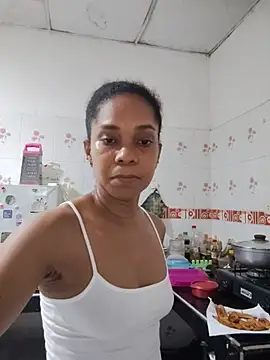 AstridMonroee: απευθείας συνομιλία ΧΧΧ