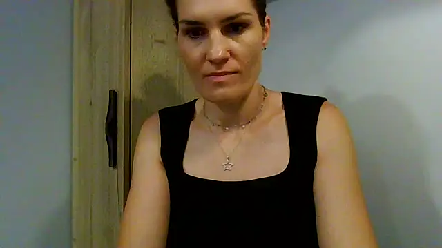 Ms-Lust1- Chat XXX in diretta