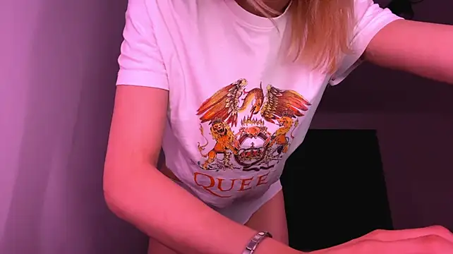 neweva_'s Live XXX Chat