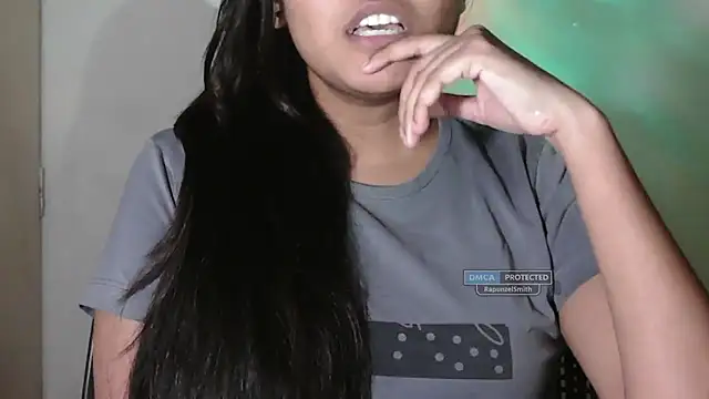 RapunzelSmith's Live XXX Chat