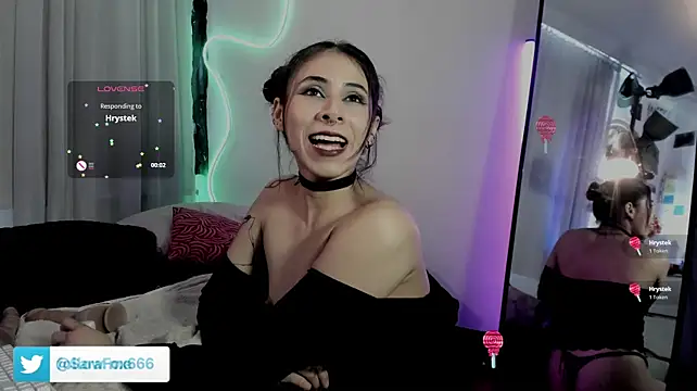 Sara_Foxx1 élő XXX-chatje
