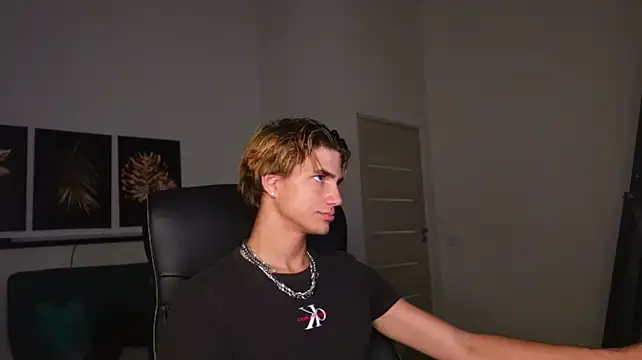 Denis_Wu webcam show