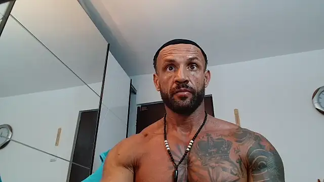 Magnificmuscles89's Live XXX Chat