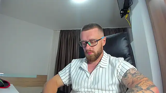 Findom_guy – Naživo XXX chat