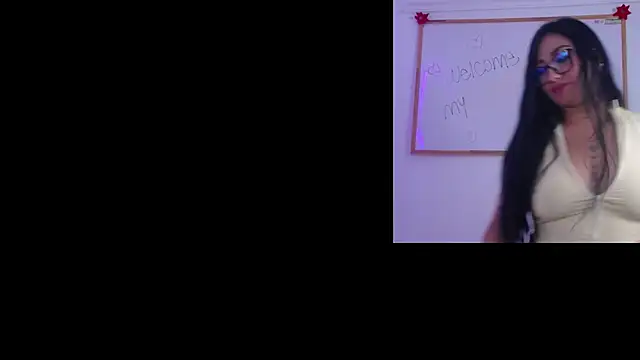 SeleneMore – Live XXX-chat