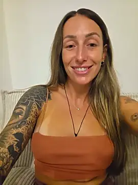 NicoleKaiser's Live XXX Chat