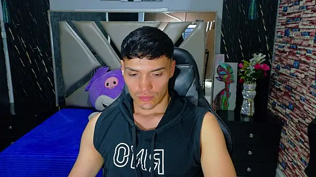 Aron_Darkx Adlı Modelin Web Kamerası Şovu