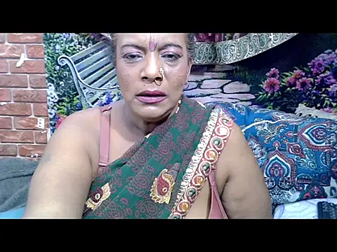 แชท XXX สดของ IndianAce1