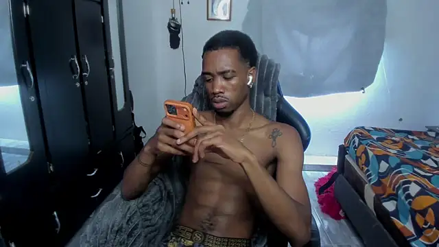 Kofi_exotic_2 Chat XXX in diretta