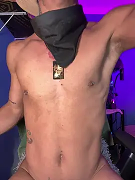 CRAZY-BOY99 live XXX chat
