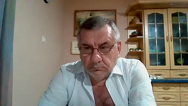 machomale3 Adlı Modelin Canlı XXX Sohbeti