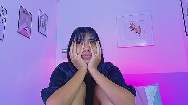 Chat XXX en directo de littlee_emilyy_