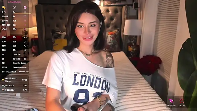 Sembang XXX Secara Langsung ParisianDoll
