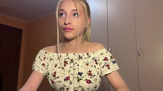 Sembang XXX Secara Langsung FiveFootBlonde
