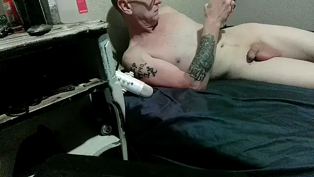 PornStro921 Adlı Modelin Canlı XXX Sohbeti