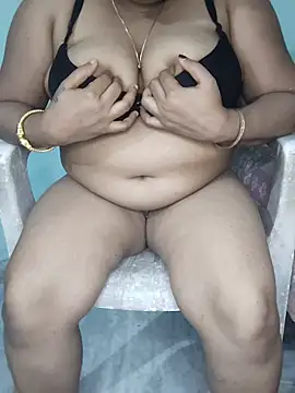 DESI-DOLLLL XXX чат на живо