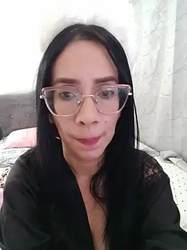 YaraDuartee Adlı Modelin Canlı XXX Sohbeti