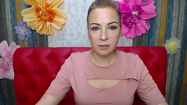 ElizabethSho's Live XXX Chat