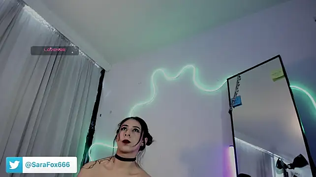 Živý XXX chat Sara_Foxx1