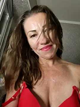 pure_elena Adlı Modelin Canlı XXX Sohbeti