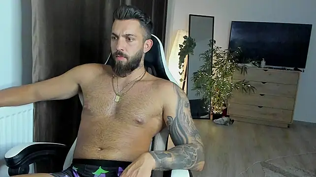 LustyMike_ live XXX chat