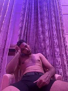 Theguyat12am Show Webcam