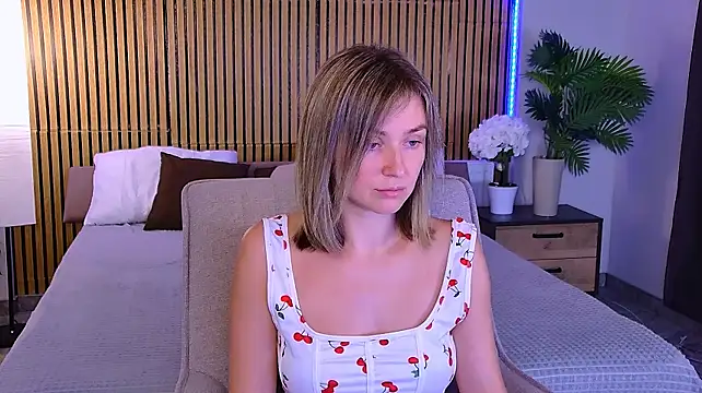 EmeraldGlown Live XXX chat