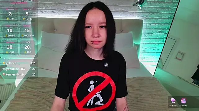 XXX chat uživo modela Mi_Mi_Mia