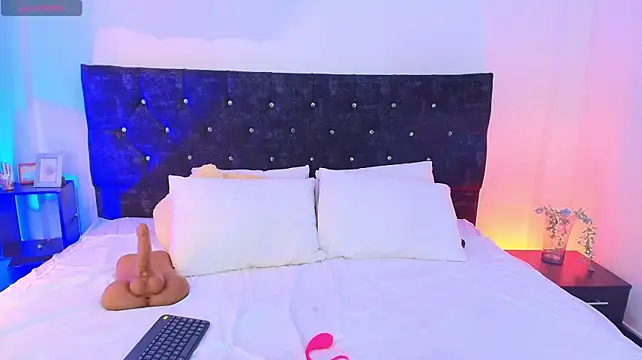 دردشة Chanel_Morgaan الجنسية المباشرة